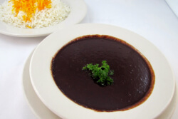 Maykadeh, fesenjoon vegetarian